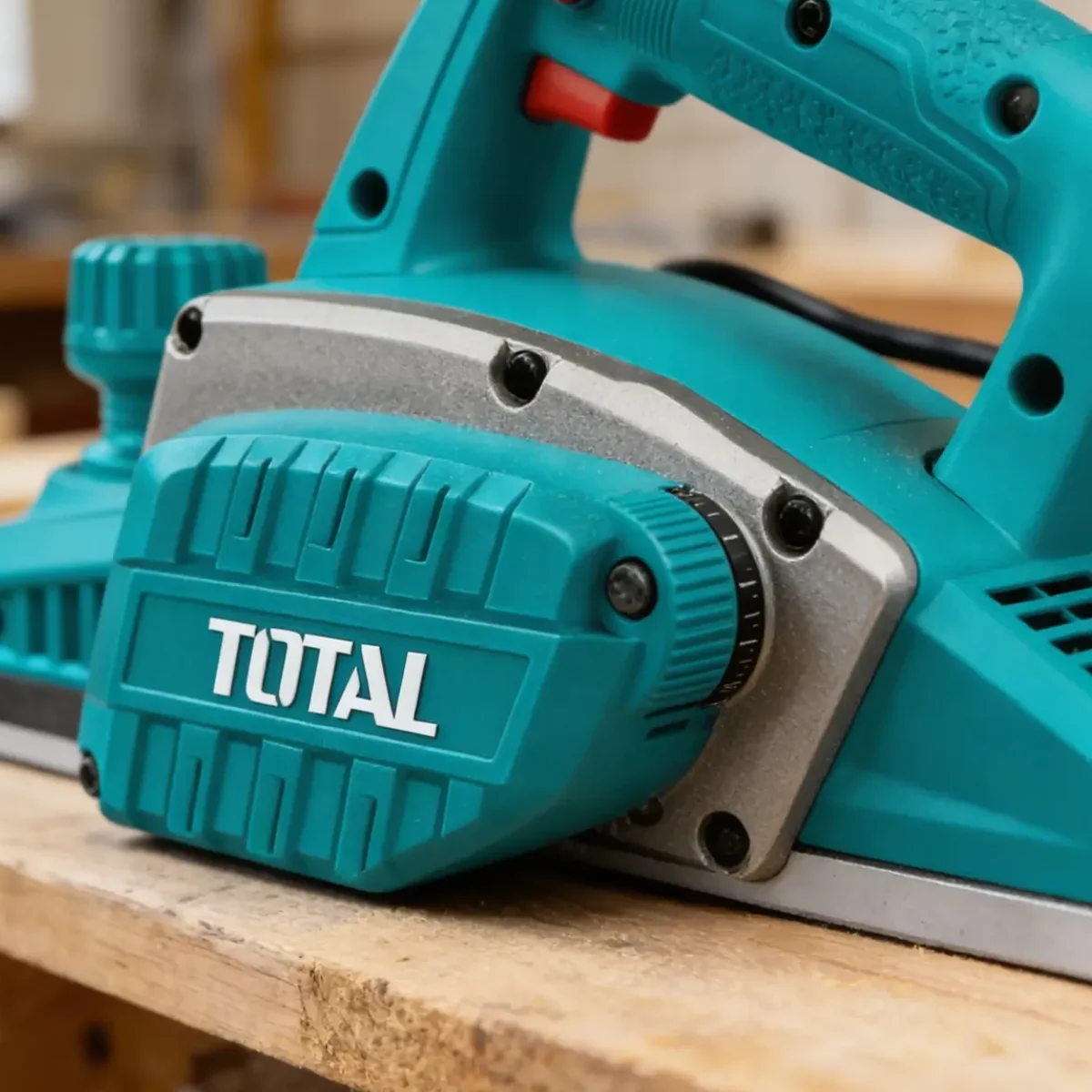 Cepillo Eléctrico para Madera Total 550W